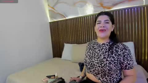 Roxie  online show from 11/12/25, 12:16