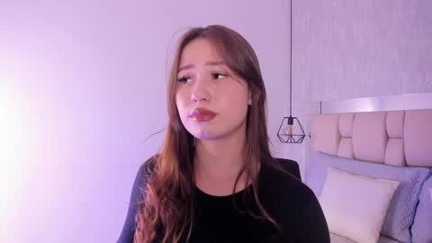 Roxie  online show from 01/14/25, 07:43