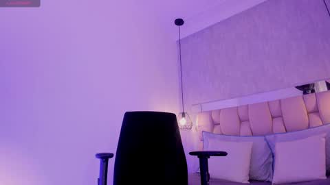 Roxie  online show from 02/13/25, 02:01