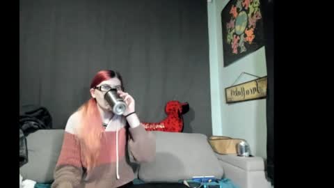 roxihazeleyes online show from 09/19/25, 07:43