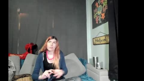 roxihazeleyes online show from 10/05/25, 09:02