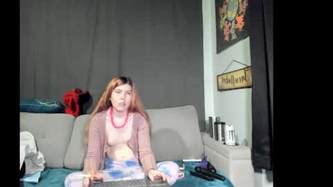 roxihazeleyes online show from 10/17/25, 06:05