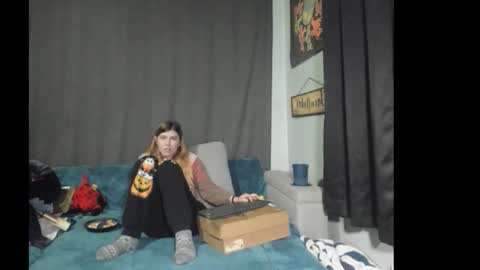 roxihazeleyes online show from 12/04/25, 01:48