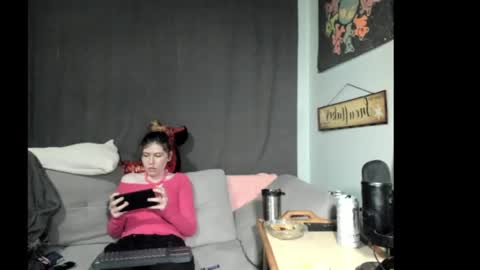 roxihazeleyes online show from 06/06/26, 01:38