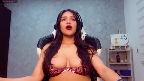 roxxi_2110 online show from 12/02/25, 02:17