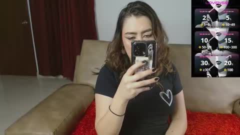 Snapshot of roxxxann666 chatting on 02/18/25, 02:38 roxxxann666 online show from 02/18/25, 02:38