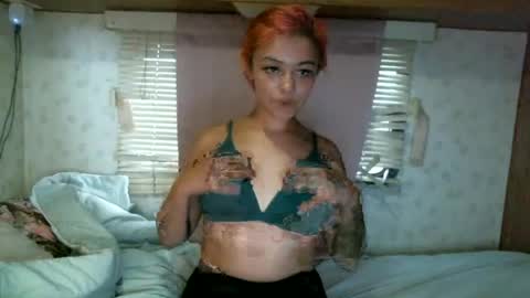 Snapshot of roxxysky chatting on 06/13/26, 02:42 Roxxy Skyy online show from 06/13/26, 02:42