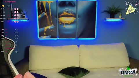 Snapshot of roxy_foxi chatting on 10/05/25, 01:37 Roxy fiery online show from 10/05/25, 01:37