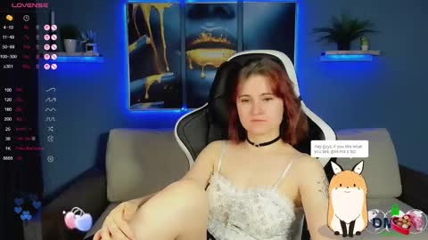 Snapshot of roxy_foxi chatting on 10/18/25, 02:03 Roxy fiery online show from 10/18/25, 02:03