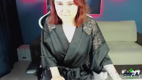 Snapshot of roxy_foxi chatting on 11/15/25, 12:30 Roxy fiery online show from 11/15/25, 12:30