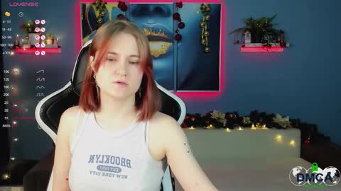 Snapshot of roxy_foxi chatting on 12/05/25, 02:09 Roxy fiery online show from 12/05/25, 02:09