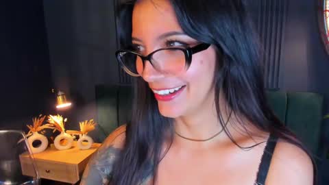 Roxy hell online show from 03/07/25, 10:10