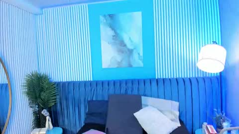 Roxy hell online show from 10/31/25, 12:06