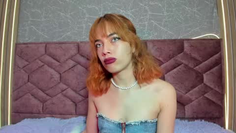 roxy_jones_ online show from 02/06/25, 08:23