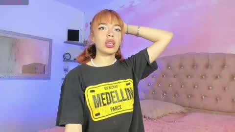 roxy_jones_ online show from 02/09/25, 01:56