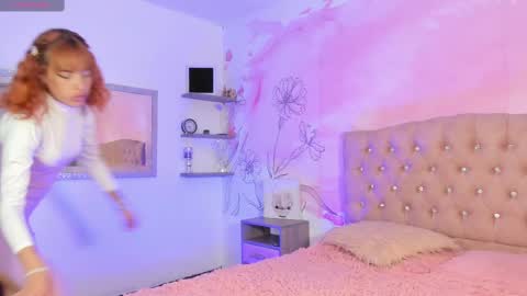 roxy_jones_ online show from 02/10/25, 07:07