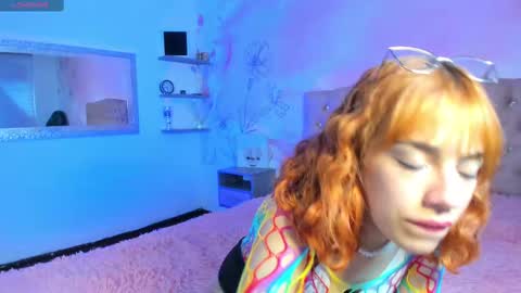 roxy_jones_ online show from 02/14/25, 04:09