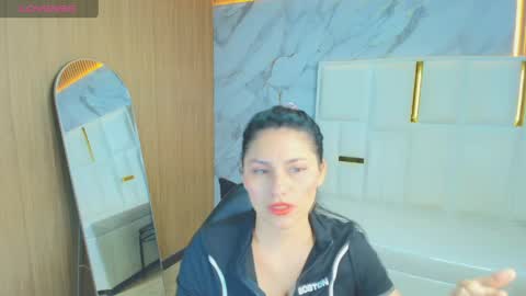 Roxy online show from 04/06/26, 01:34