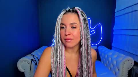 Snapshot of roxy_mars chatting on 11/14/25, 02:32 Roxy online show from 11/14/25, 02:32