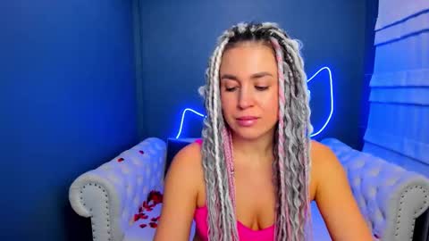 Snapshot of roxy_mars chatting on 12/02/25, 01:33 Roxy online show from 12/02/25, 01:33