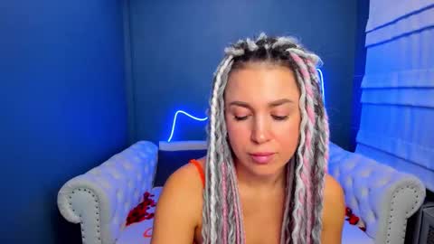 Snapshot of roxy_mars chatting on 12/03/25, 02:08 Roxy online show from 12/03/25, 02:08