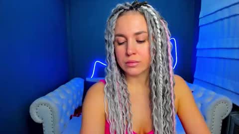 Snapshot of roxy_mars chatting on 12/04/25, 02:10 Roxy online show from 12/04/25, 02:10