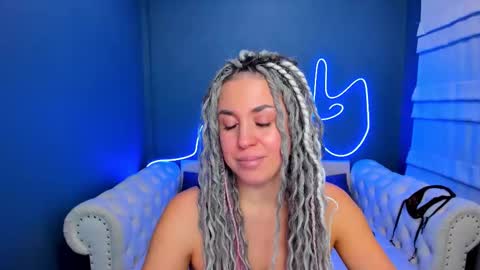 Snapshot of roxy_mars chatting on 02/05/26, 01:32 Roxy online show from 02/05/26, 01:32