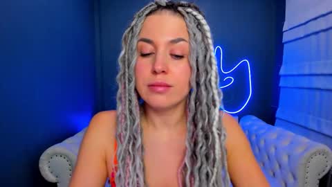 Snapshot of roxy_mars chatting on 02/10/26, 01:53 Roxy online show from 02/10/26, 01:53