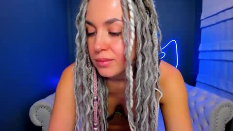 Snapshot of roxy_mars chatting on 02/11/26, 02:05 Roxy online show from 02/11/26, 02:05