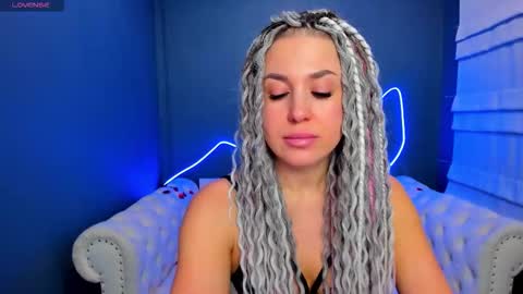 Snapshot of roxy_mars chatting on 02/17/26, 01:35 Roxy online show from 02/17/26, 01:35