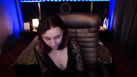 Snapshot of roxy_rayy chatting on 02/26/25, 04:25 roxy_rayy online show from 02/26/25, 04:25
