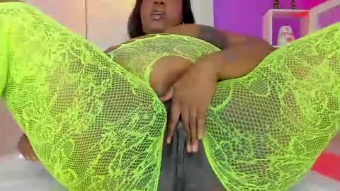 roxy_sexy69 online show from 06/17/26, 03:02