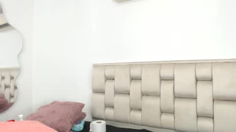 Snapshot of roxy_smith69 chatting on 10/07/25, 12:19 Roxy smith69 online show from 10/07/25, 12:19