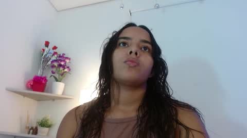 roxy_stone1 online show from 10/06/25, 07:22