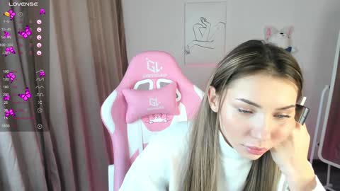 roxy_the_daedevill online show from 01/13/25, 04:50