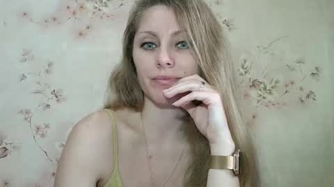 roxyfox18x01 online show from 12/14/25, 08:52