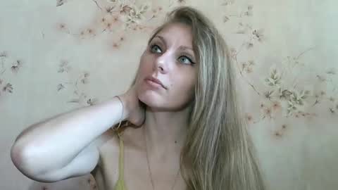 roxyfox18x01 online show from 04/05/26, 08:55