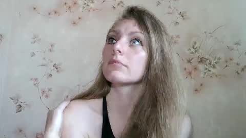 roxyfox18x01 online show from 05/15/26, 06:42