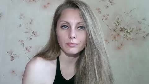 roxyfox18x01 online show from 05/25/26, 06:19