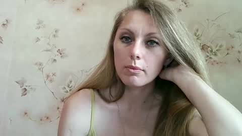 roxyfox18x01 online show from 06/03/26, 03:39