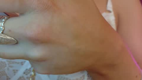 Roxy Nyes online show from 09/26/25, 02:04