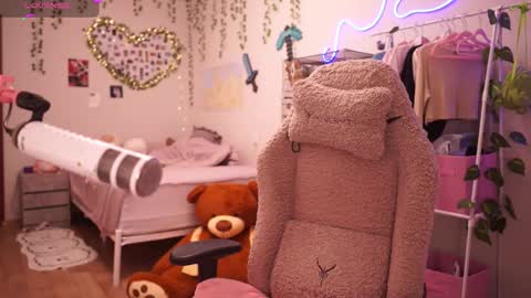 roxysuh online show from 02/15/26, 07:51