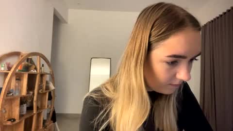 Roxy online show from 03/19/26, 10:58