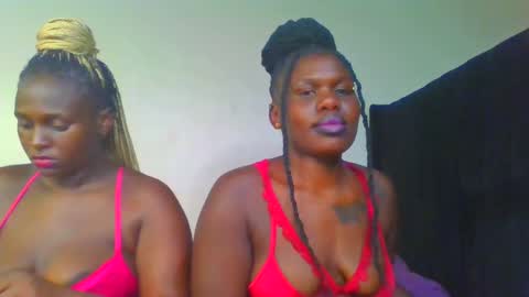 Snapshot of royal_goddes chatting on 03/03/25, 06:55 goddes online show from 03/03/25, 06:55