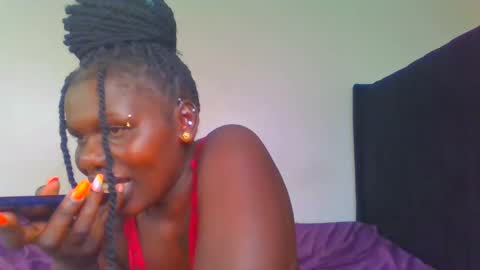 Snapshot of royal_goddes chatting on 03/04/25, 06:04 goddes online show from 03/04/25, 06:04