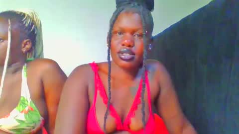 Snapshot of royal_goddes chatting on 03/08/25, 02:55 goddes online show from 03/08/25, 02:55