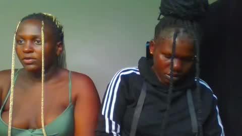 Snapshot of royal_goddes chatting on 03/08/25, 06:58 goddes online show from 03/08/25, 06:58