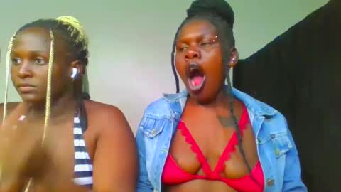 Snapshot of royal_goddes chatting on 03/10/25, 07:07 goddes online show from 03/10/25, 07:07