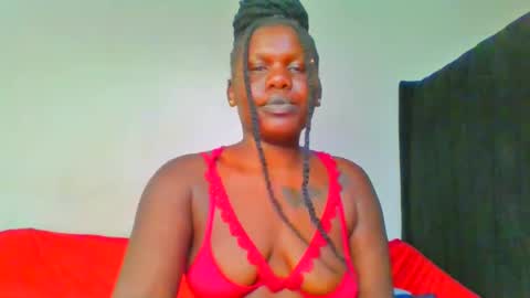 Snapshot of royal_goddes chatting on 03/11/25, 06:00 goddes online show from 03/11/25, 06:00