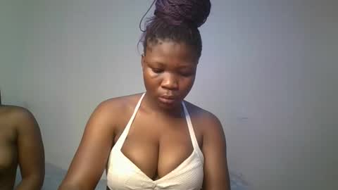 Snapshot of royal_goddes chatting on 09/13/25, 12:05 goddes online show from 09/13/25, 12:05